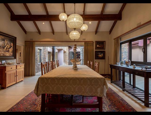 6 BEDROOM HOUSE SOLD IN ALBERANTE